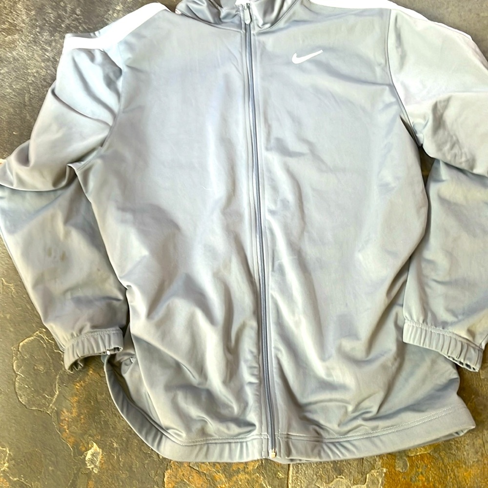 NIKE XL FULL ZIP TRACK JACKET